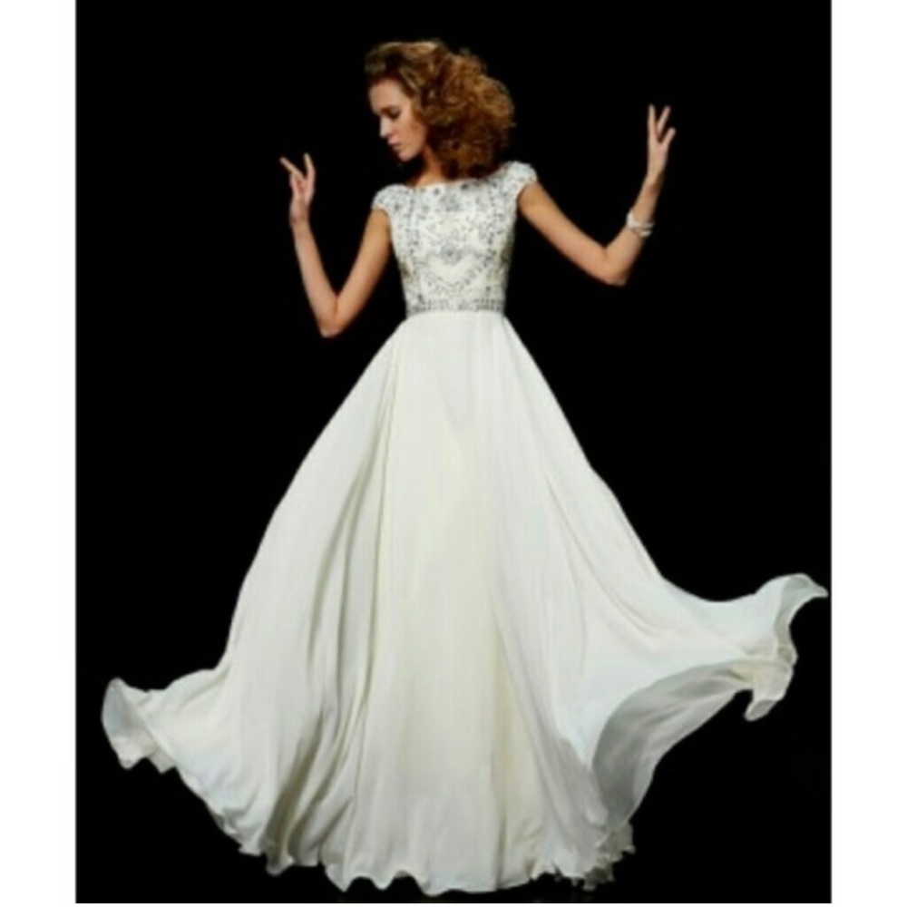 Dylanqueen Top Sheer Beaded Champagne Evening dress